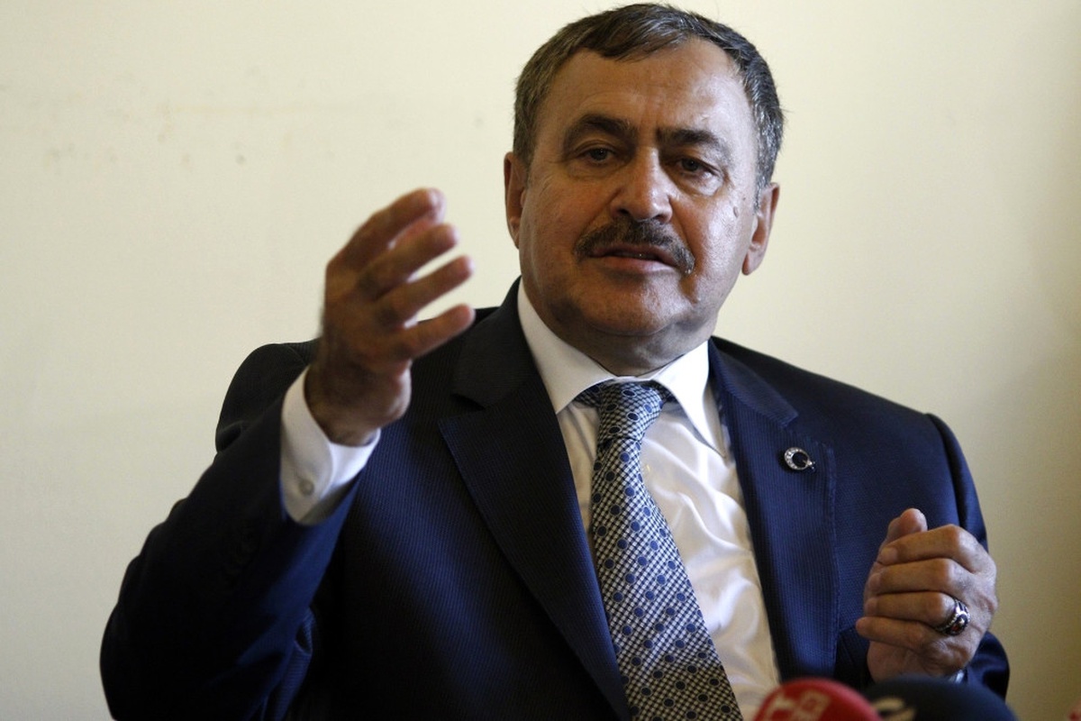 Bakan\'dan Zeynel Bey Türbesi\'nin Taşınmasına Ilişkin Açıklama