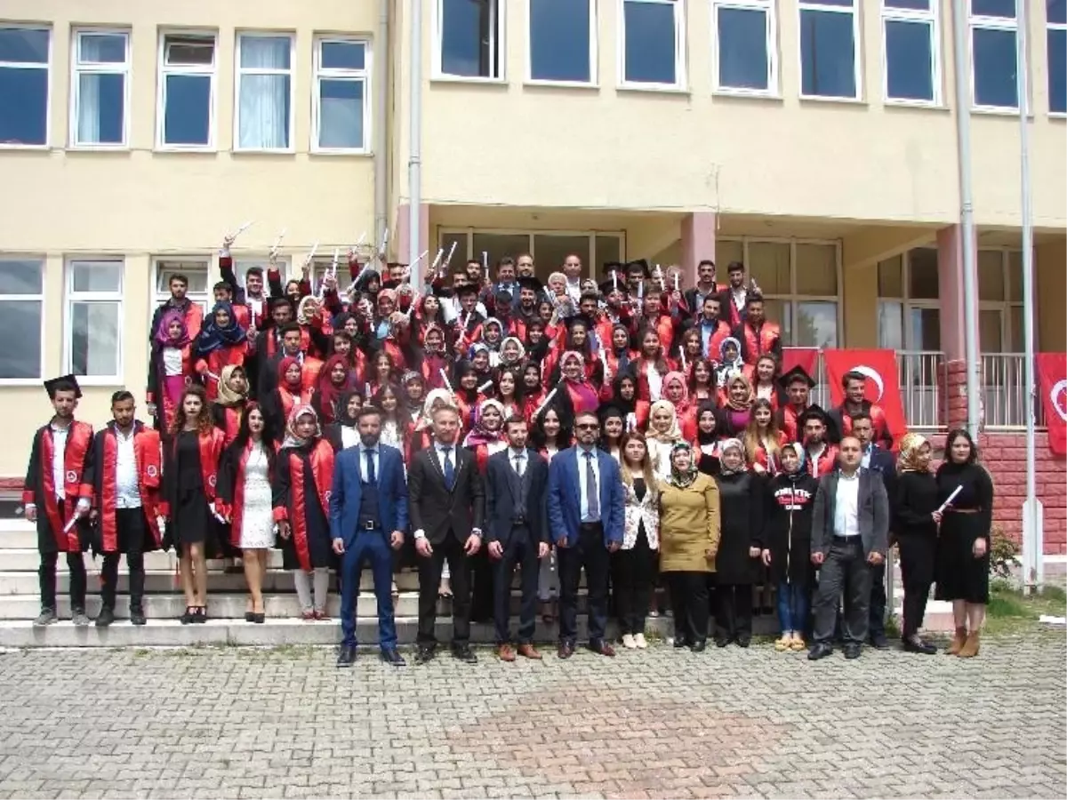 Çatalzeytin Meslek Yüksekokulunda Mezuniyet Töreni Yapıldı