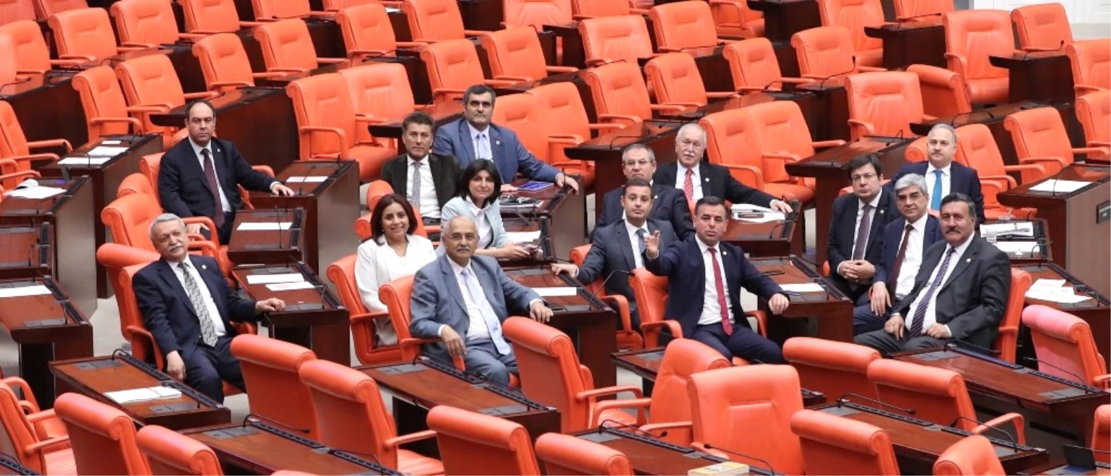 CHP Bursa Milletvekili Orhan Sarıbal, Açlık Grevlerini Sonlandırdıklarını Açıkladı