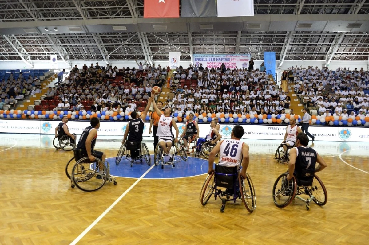 Engelliler Basketbol Karşılaşmasında Dostluk Kazandı