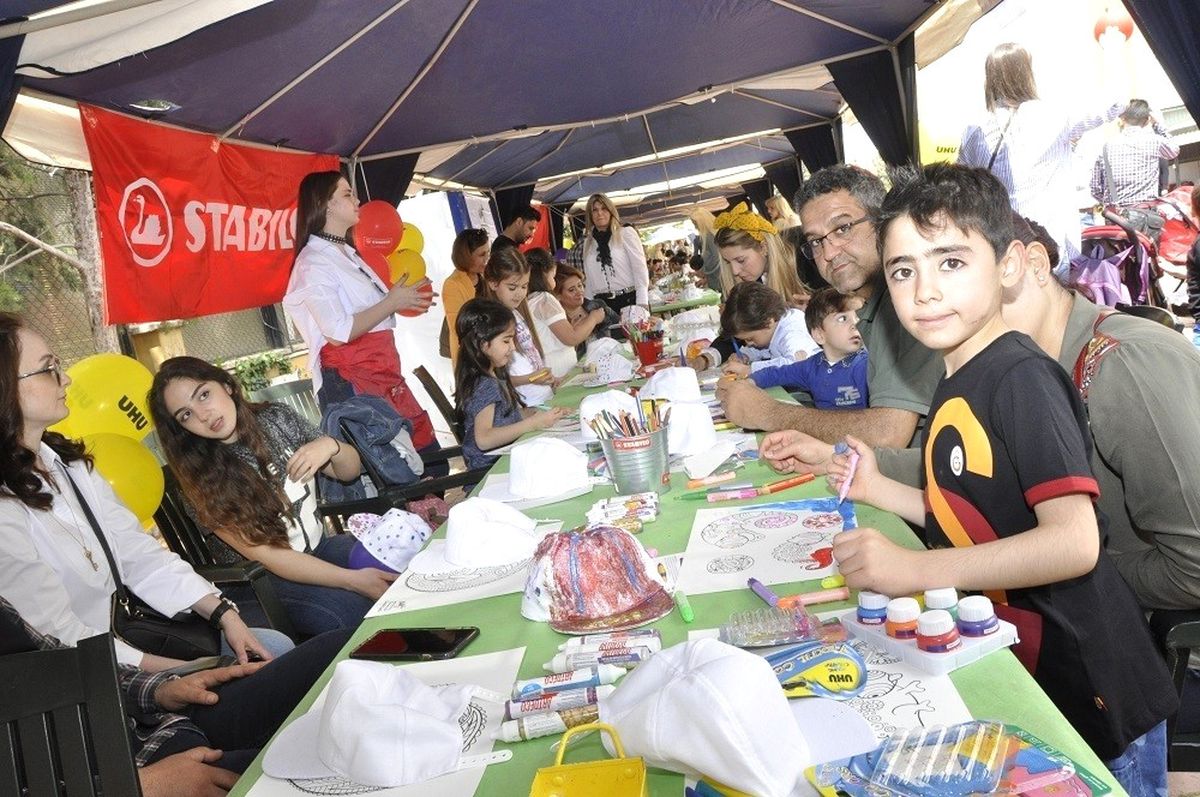 Gkv\'li Miniklerin Anneler Günü Sürprizi