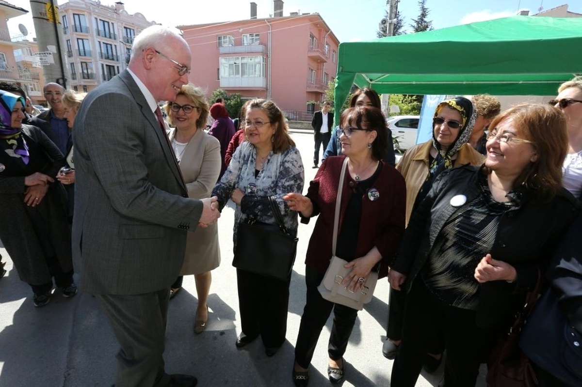 Kadınların El Emeği Göz Nuru Ürünleri Sergileniyor