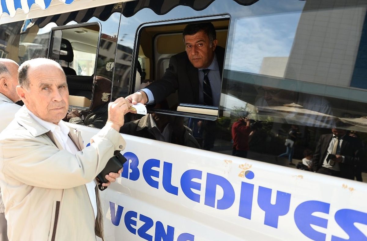 Muratpaşa\'da Vergi Borçları İçin Mobil Vezne Yollara Çıkıyor