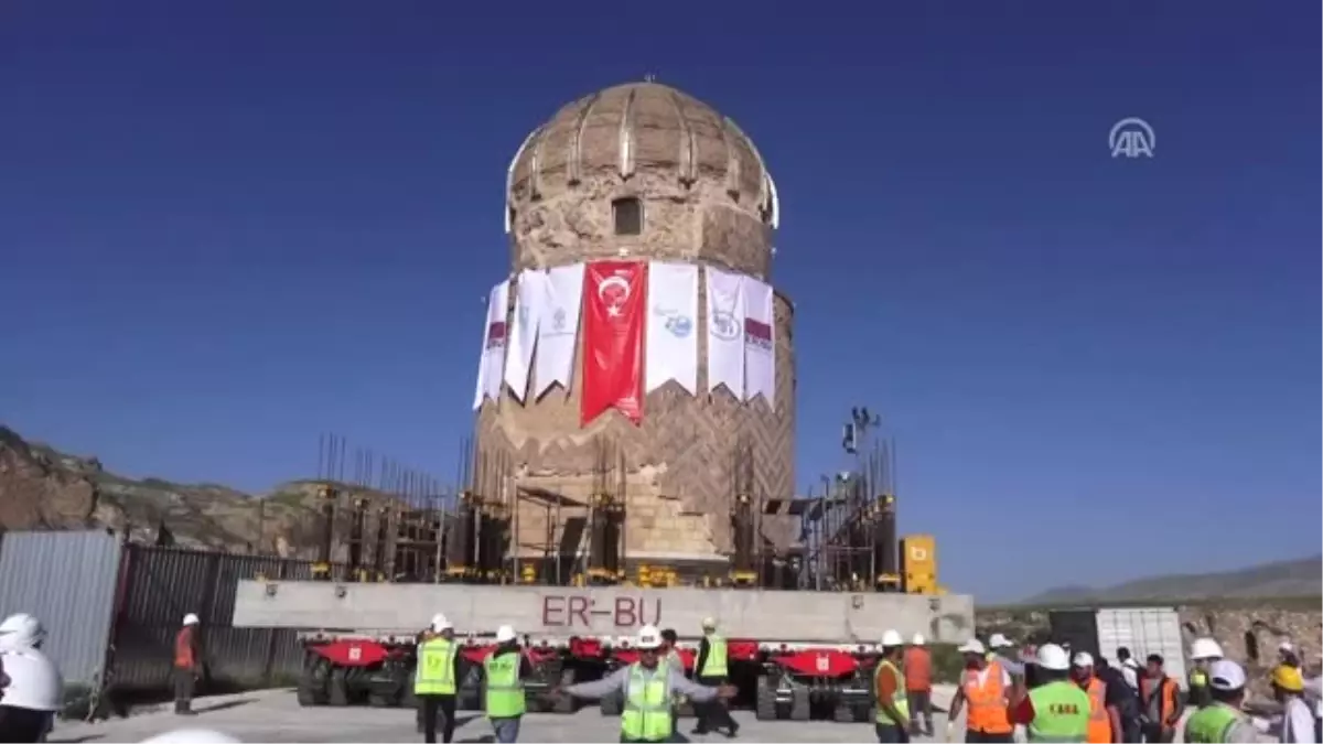 Tarihi Zeynel Bey Türbesi Taşıma Işlemi Sürüyor (5)