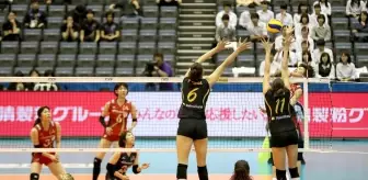 Vakıfbank Yenilgisiz Yarı Finalde