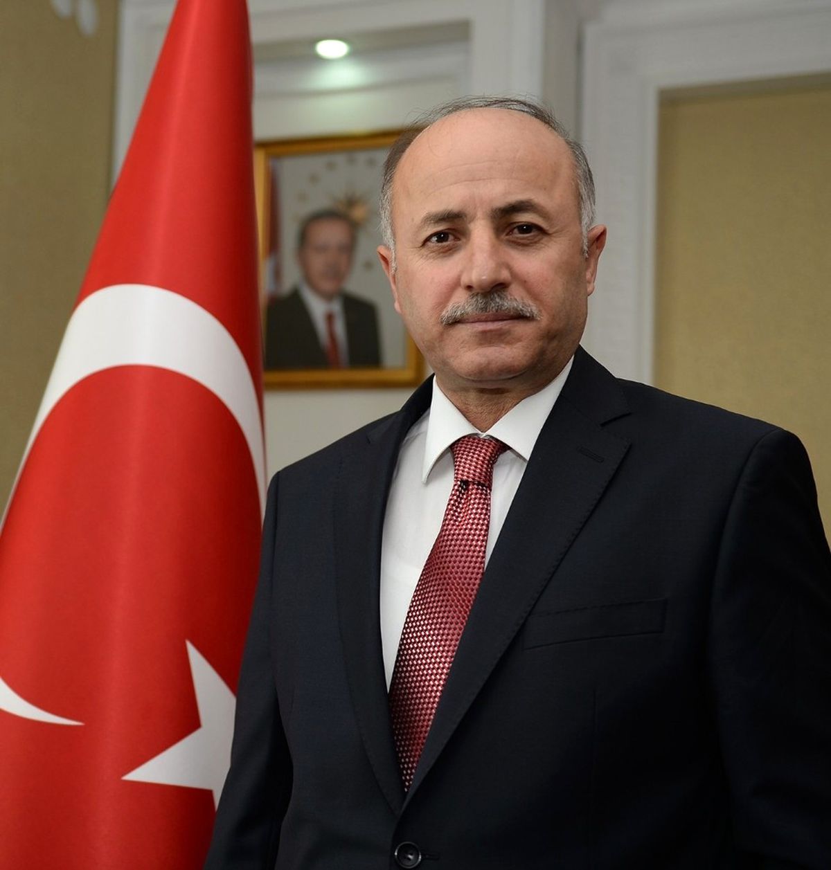 Vali Azizoğlu\'ndan Anneler Günü Mesajı