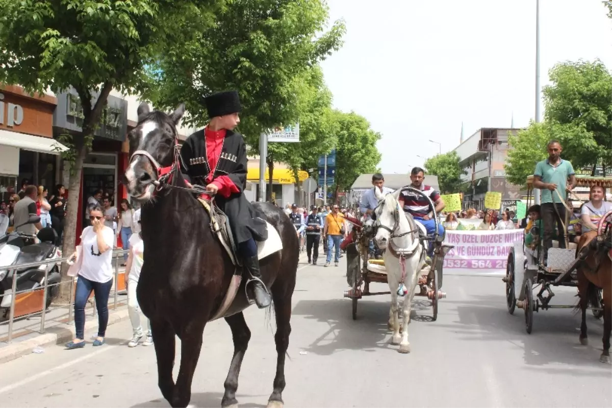 3. Düzce Otları Tyche Bereket Festivali Yürüyüşü Yapıldı