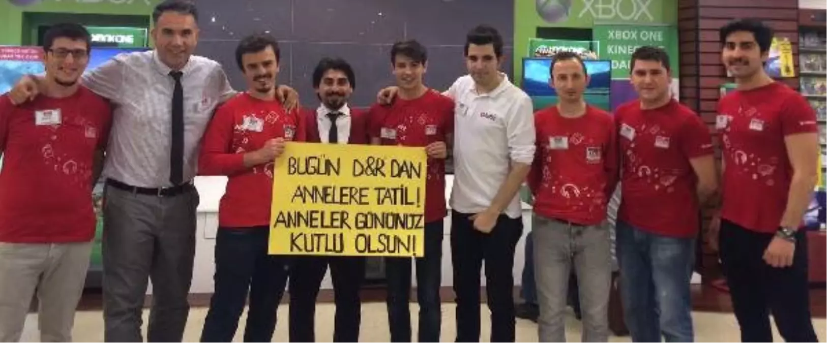 Anneler Günü\'nde Tüm Annelere İzin Verildi