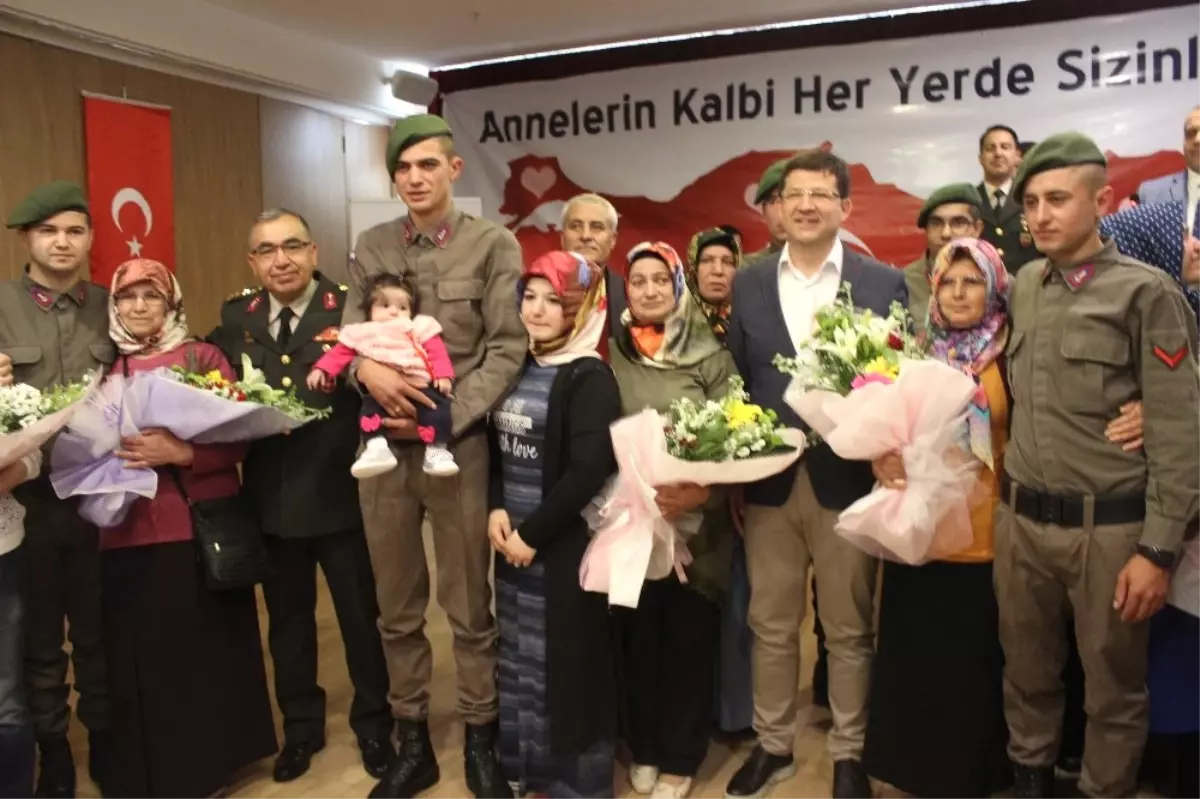 Asker Annelerine En Güzel Hediye