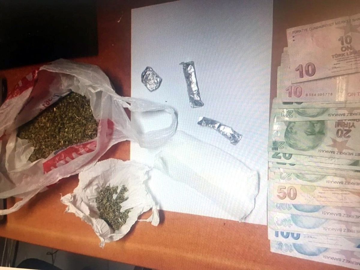 Bursa\'da Uyuşturucu Operasyonu: 8 Gözaltı