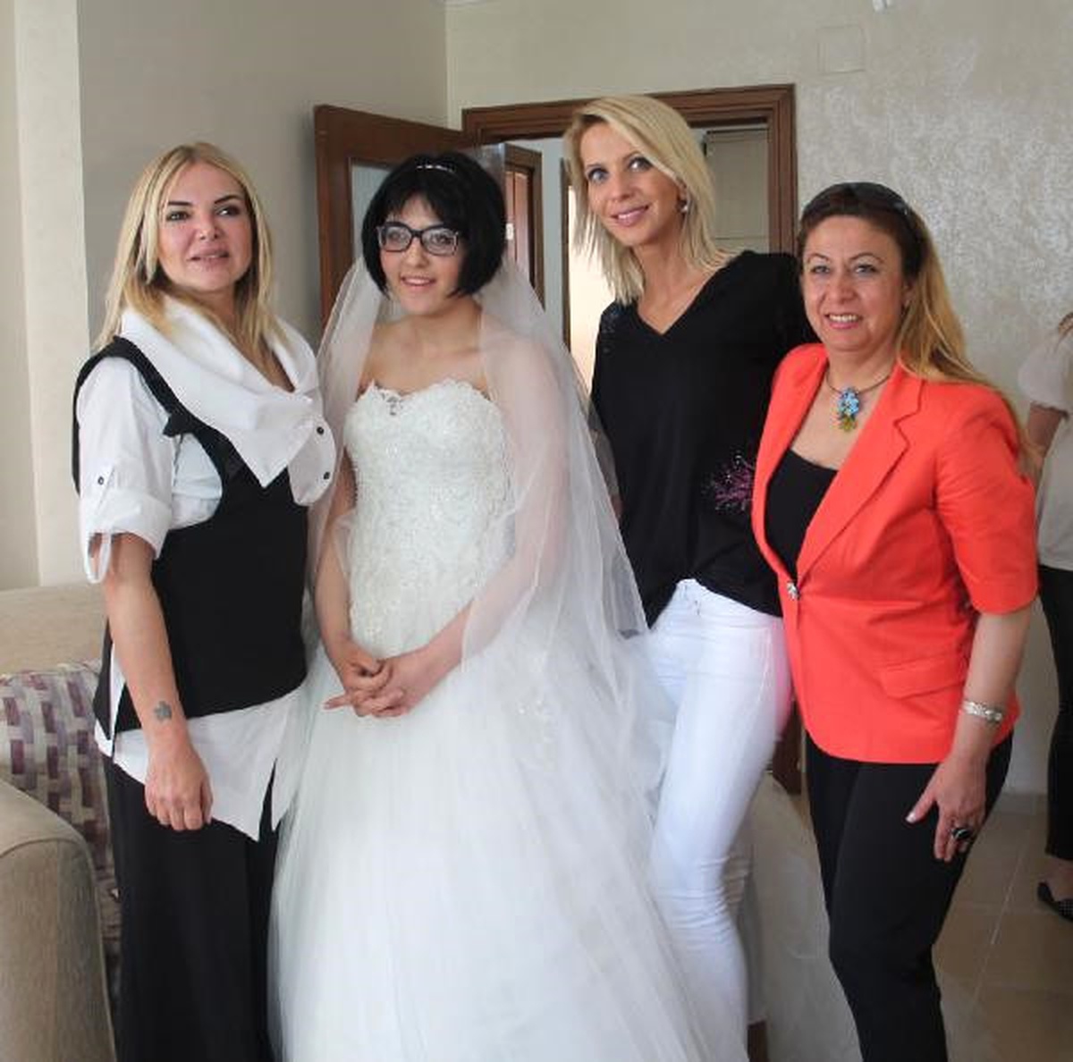 Fulden Uras ve Zeynep Yazıcılar Sayesinde Ela\'nın Hayali Gerçek Oldu