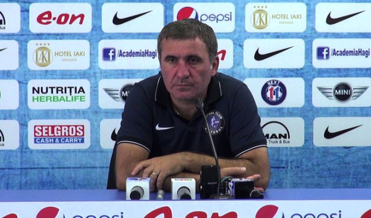 Galatasaray\'dan Hagi\'ye Şampiyonluk Kutlaması