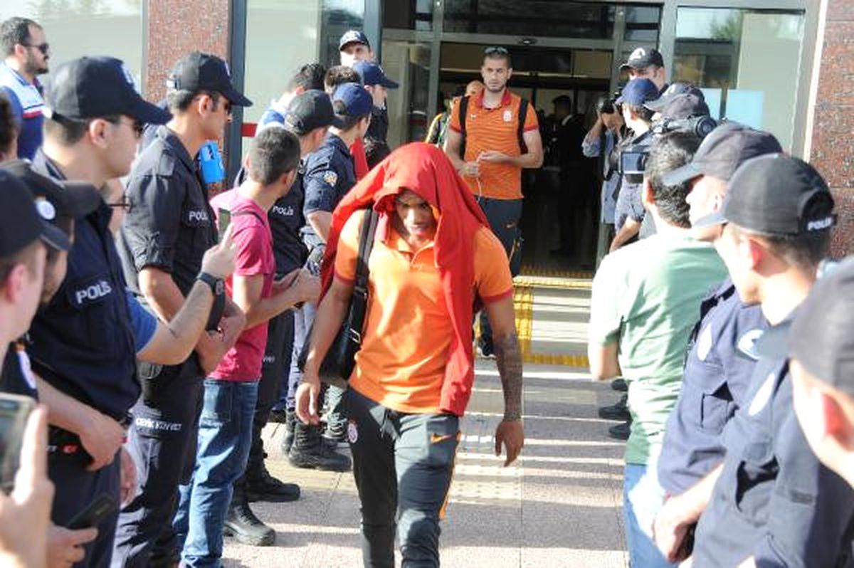Galatasaray Gaziantep\'e Geldi