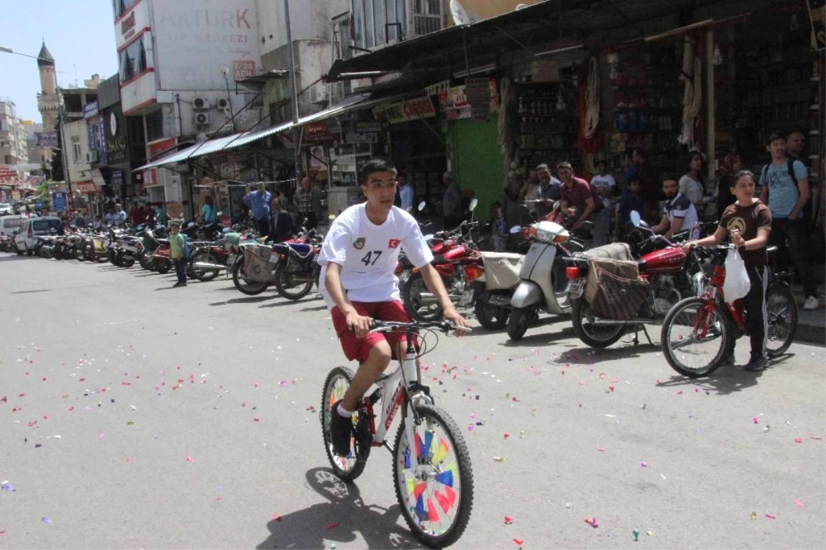 Gaza Basma Pedala Bas" Bisiklet Yarışı Düzenlendi