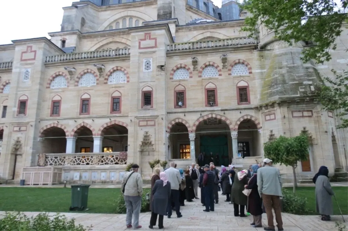 Halitpaşa Camii Cemaati Edirne\'yi Gezdi