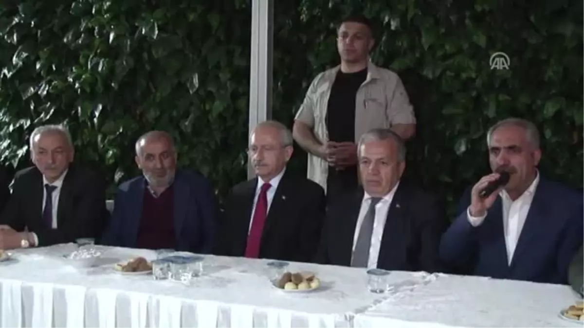 Kılıçdaroğlu, Taziye Ziyaretinde Bulundu