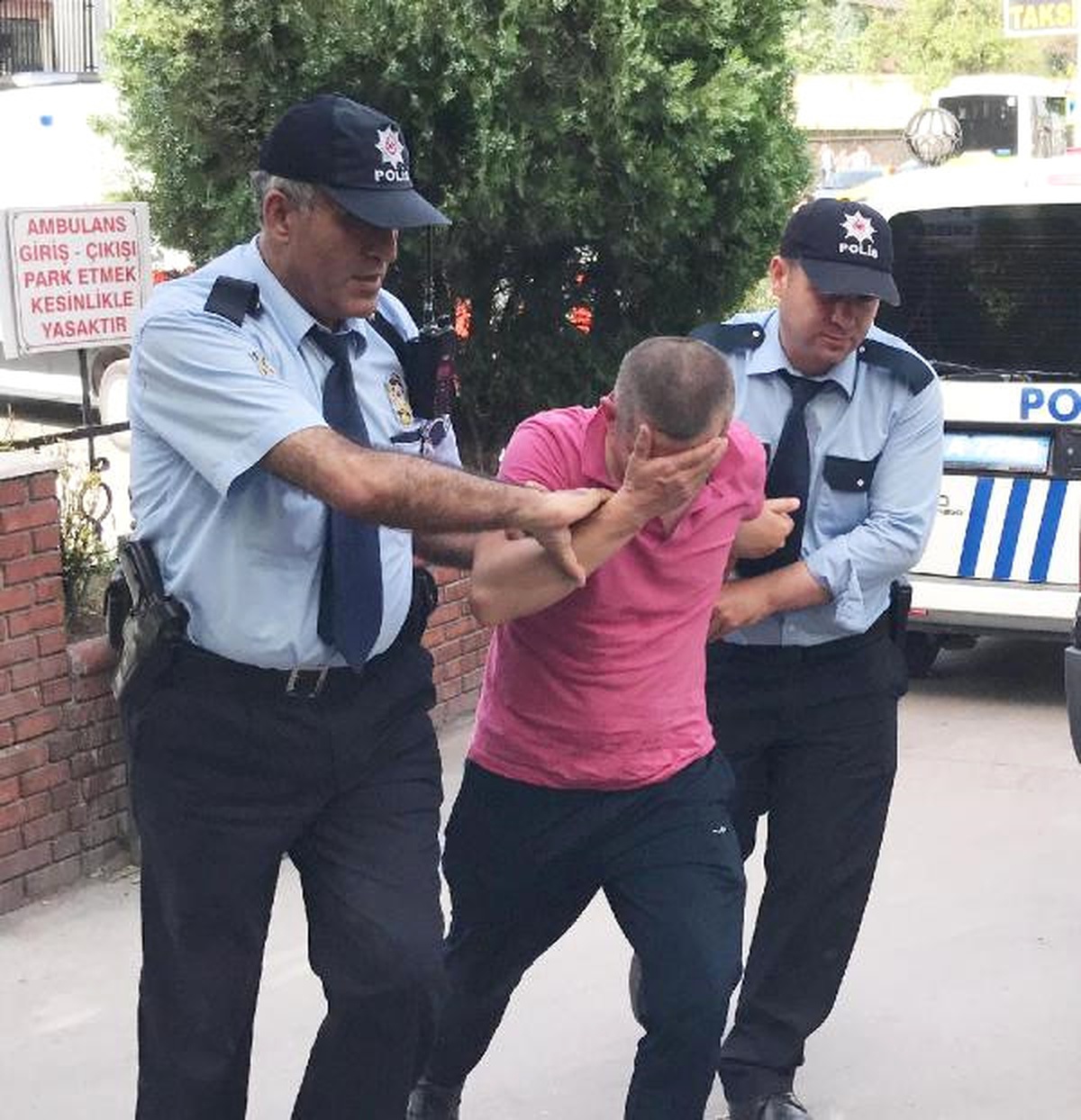 Kızını Darbettiği Öne Sürülen Babaya Gözaltı