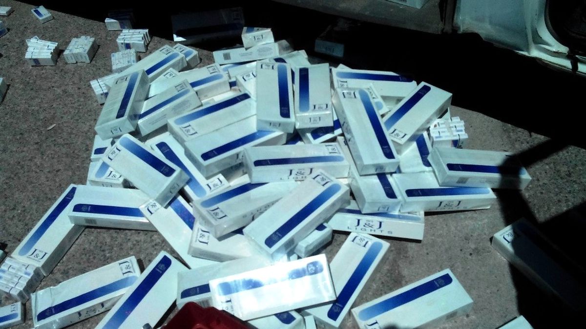 Minibüs Döşemeleri Arasında Kaçak Sigara Sevkıyatı
