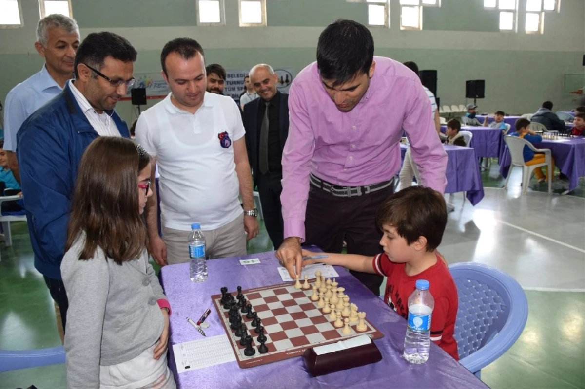 Tokat\'ta Ödüllü Satranç Turnuvası Başladı