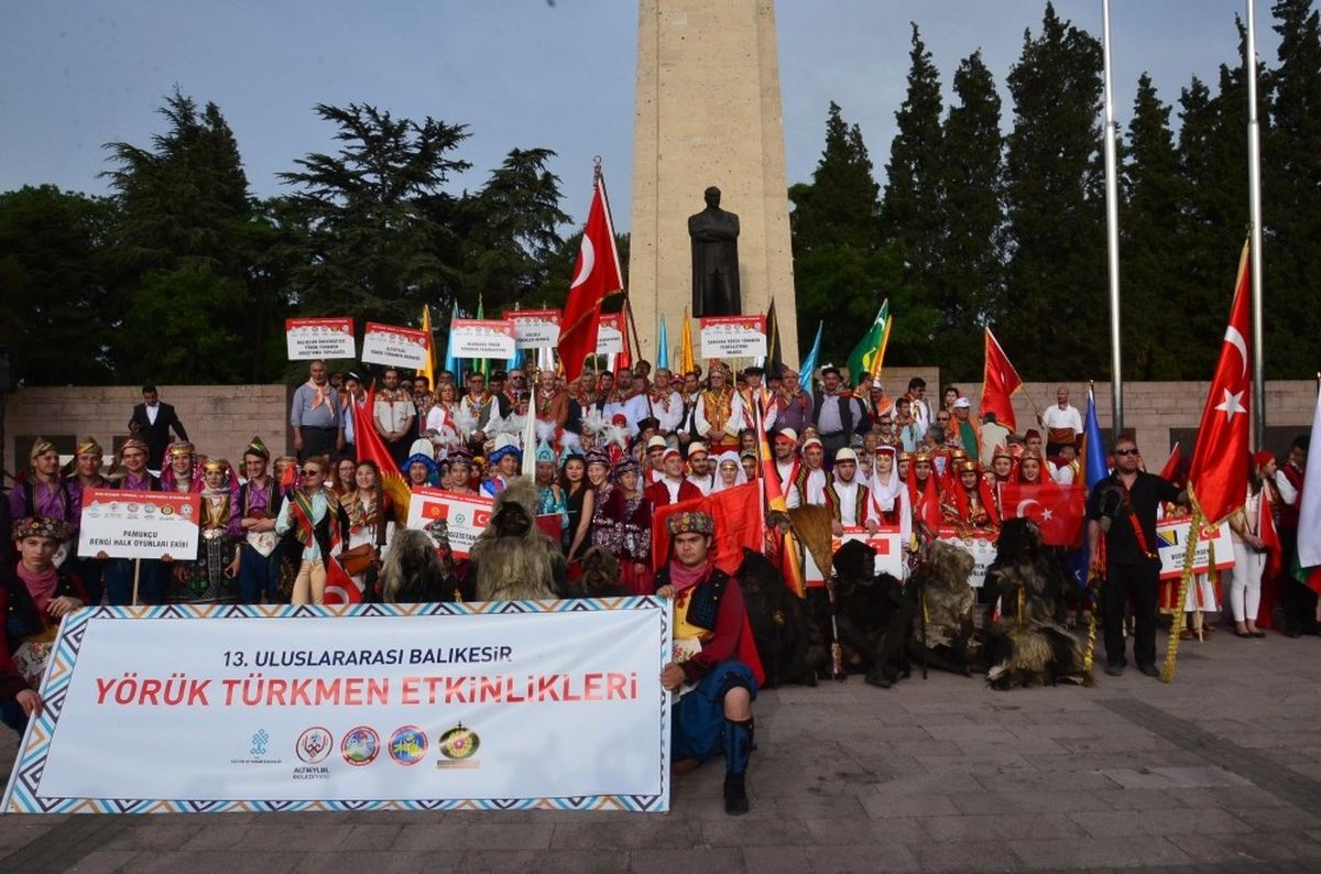 13. Uluslararası Yörük Türkmen Şöleni\'nde Yörük Göçü Canlandırıldı