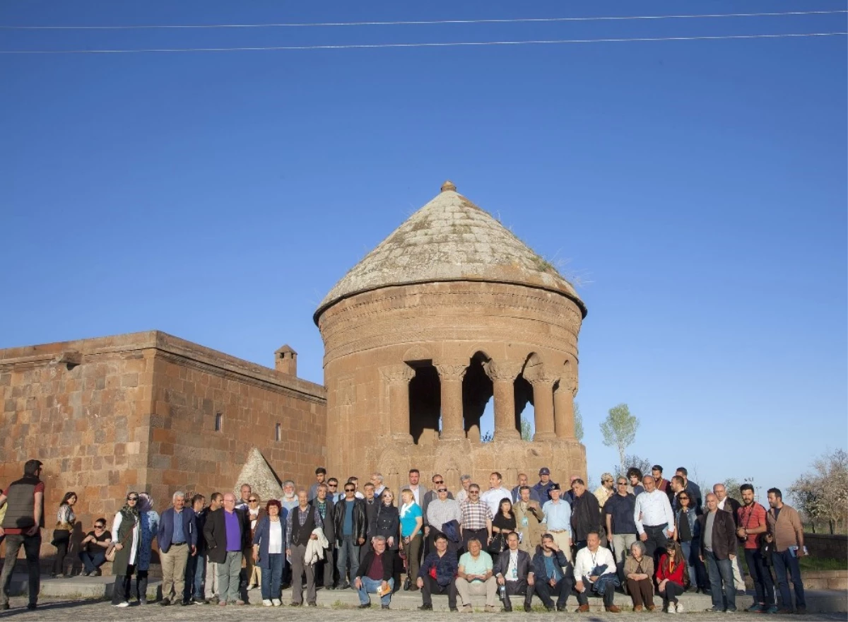 24 Ülkeden 108 Bilim Adamı Ahlat\'ı Gezdi