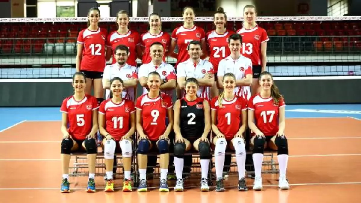 A Milli Kadın Voleybol Takımı, Ev Sahibi Azerbaycan\'a 3-0 Yenildi