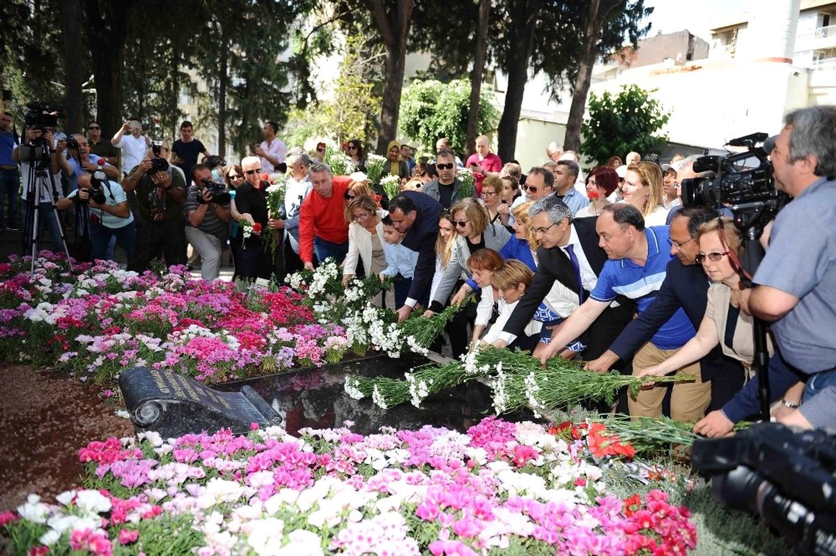 Ata\'nın Çiçekleri Annesi ile Buluştu