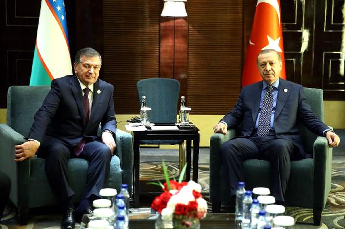 Cumhurbaşkanı Erdoğan, Özbekistan Cumhurbaşkanı Mirziyoyev ile Görüştü
