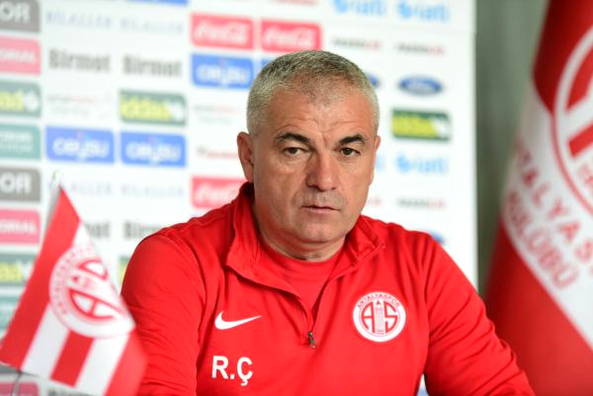 Fenerbahçe - Antalyaspor Maçının Ardından - Antalyaspor Teknik Direktörü Çalımbay (1)
