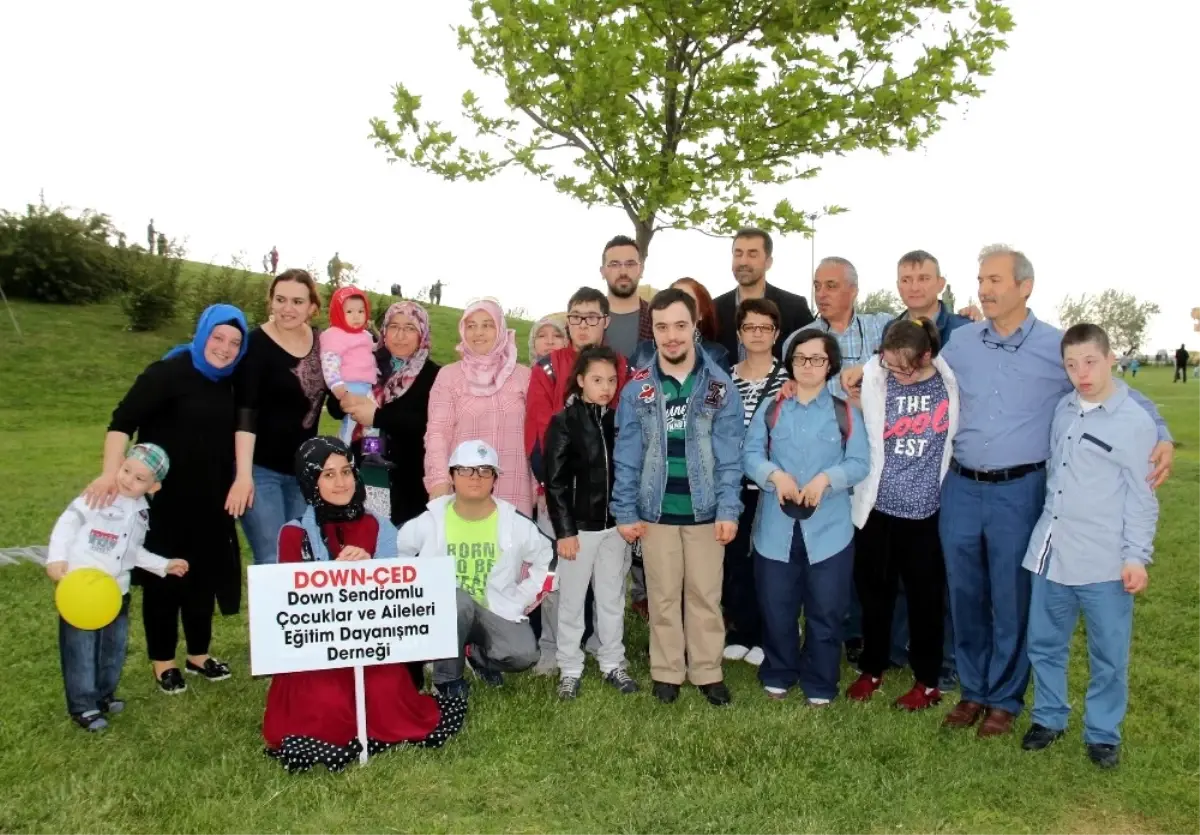 İlkadım, Anneler Günü\'nü ve Engelli Çocukları Unutmadı