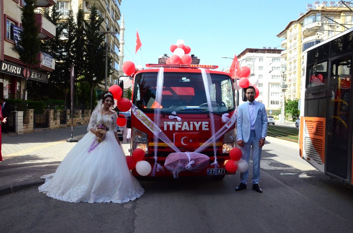 Itfaiye Aracı Gelin Arabası Oldu