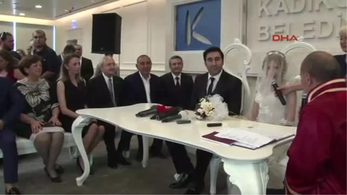 Kılıçdaroğlu, Gezi Olaylarında Yaralanan Hülya Arslan\'ın Nikah Şahitliğini Yaptı... 2