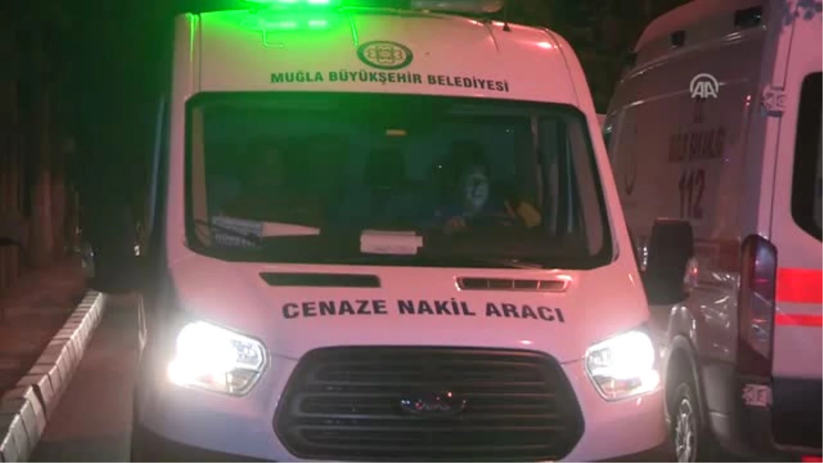 Muğla\'da Yolcu Midibüsünün Uçuruma Devrilmesi - Kazada Yaşamını Yitirenlerin Cenazeleri Izmir\'e...