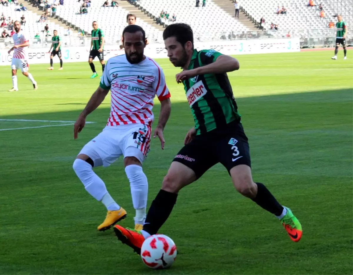 Sakaryaspor, Diyarbekirspor\'u 2-1 Yenerek 2\'nci Lige Yükseldi