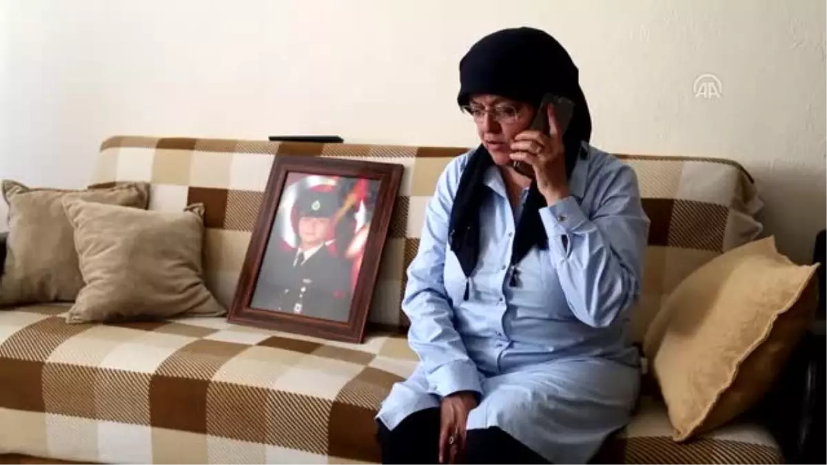 Şehit Annesi Şenel: "Gönlü Olsun Diye Çanta Almıştım, Son Anneler Günü Hediyesiymiş"