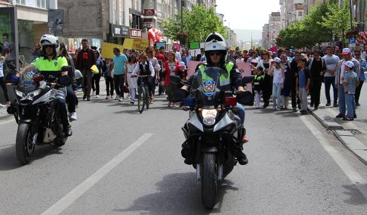 Sivas\'ta Karayolu Güvenliği ve Trafik Haftası Kutlandı