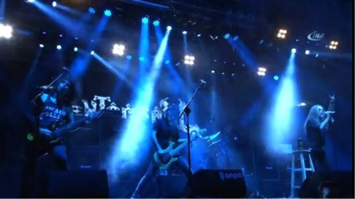 Adana\'da İlki Gerçekleştirilen \'Çukurova Rock Festivali\' Başladı