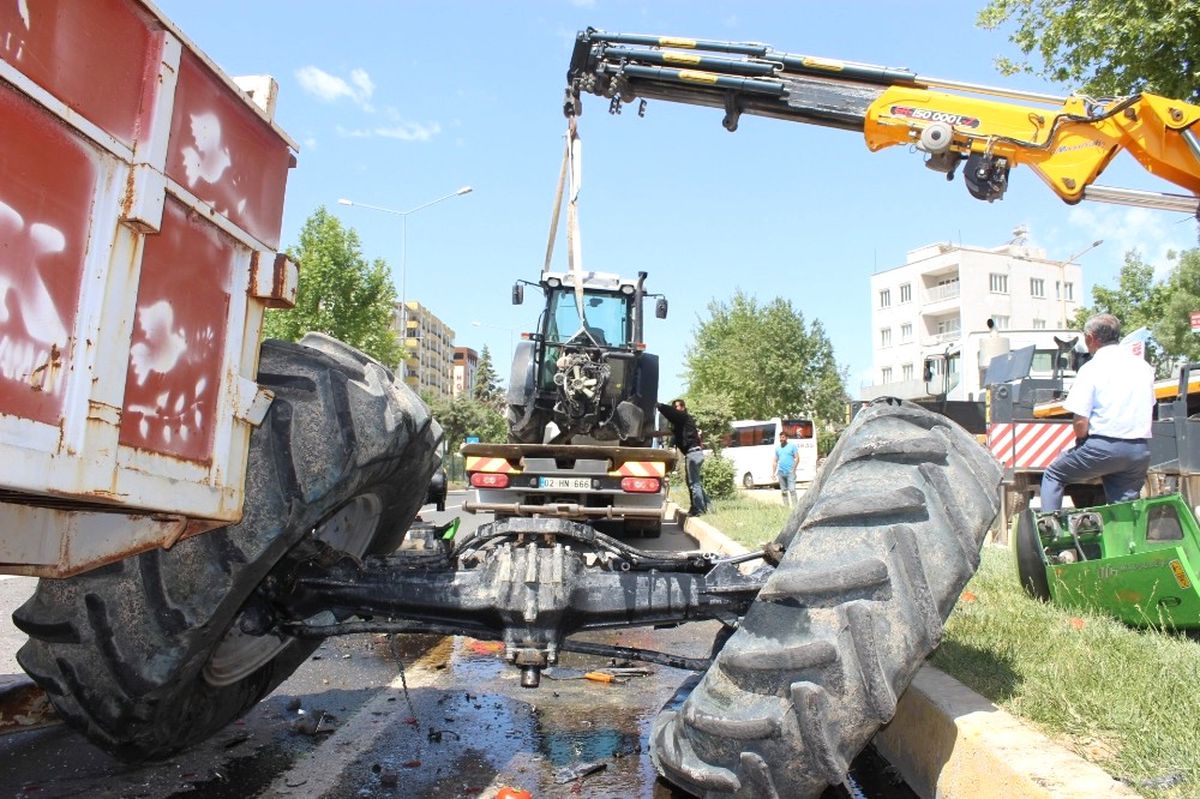 Adıyaman\'da Akıl Almaz Kaza