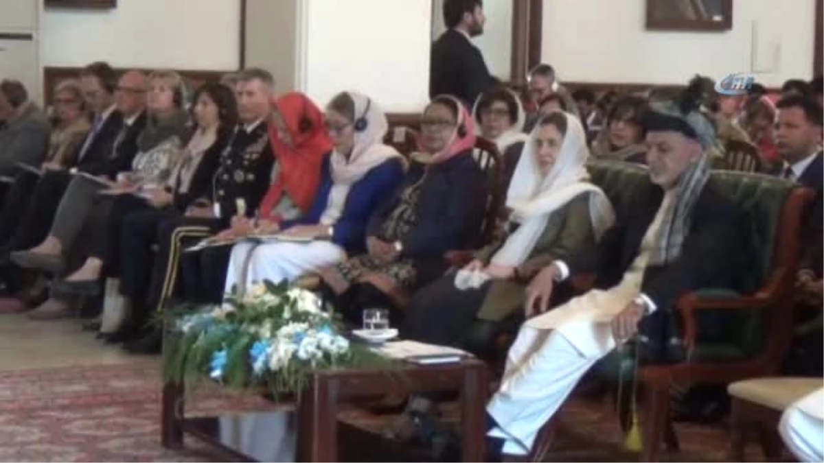Afgan Kadınları Ülkeye Barış Getirilmek İçin Harekete Geçti