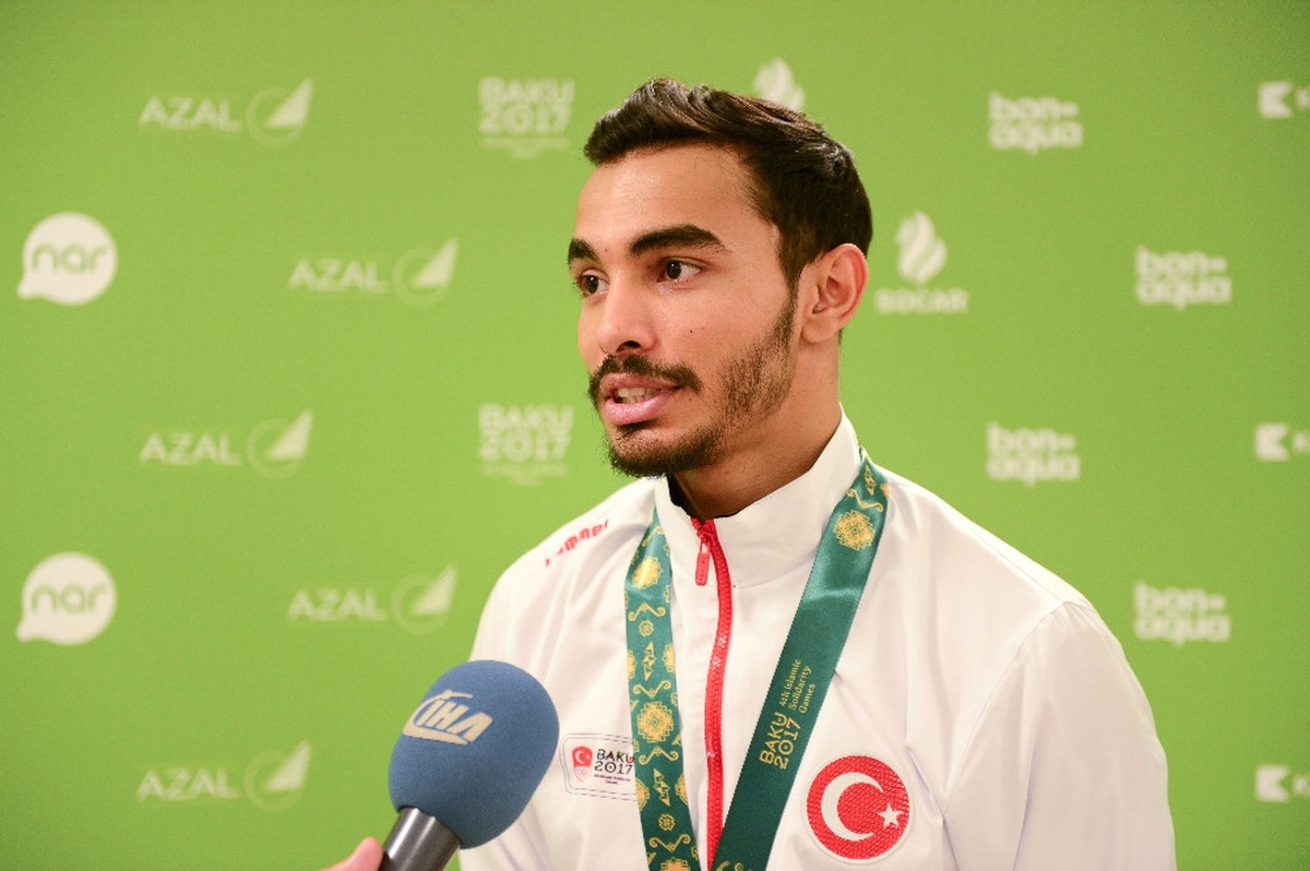Bakü\'de Ferhat Arıcan\'dan Altın Madalya