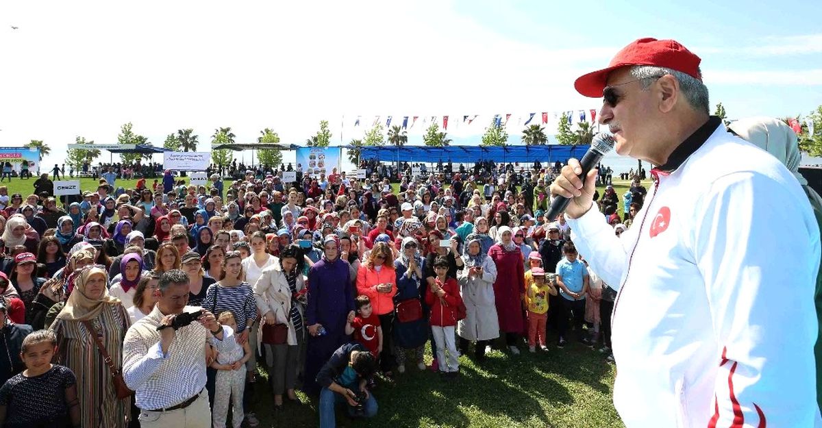 Başkan Karaosmanoğlu, "Kadına Kalkan Eller Kurusun"
