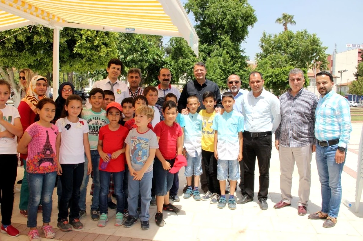 Başkan Turgut, Gençlerle Satranç Oynadı