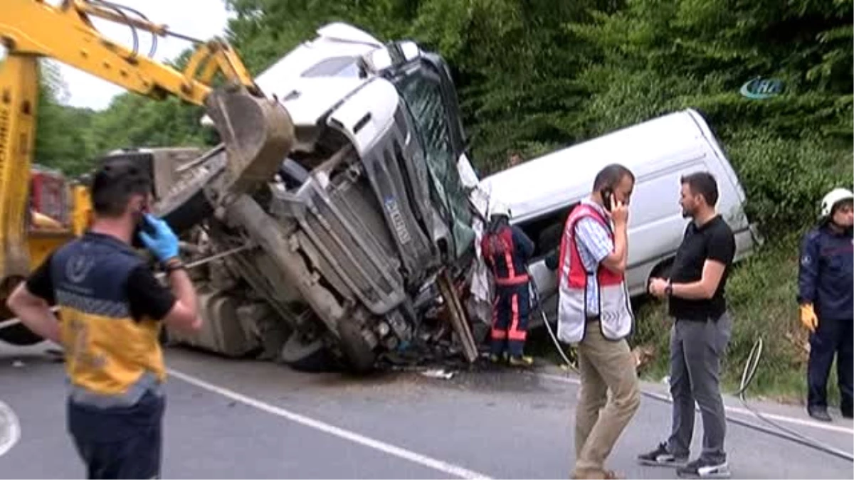 Beykoz\'da Trafik Kazası: 1 Ölü, 8 Yaralı