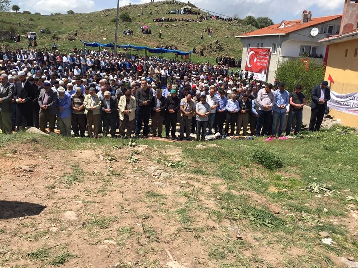 Bu Köye Binlerce Kişi 7 Yılda Bir Geliyor