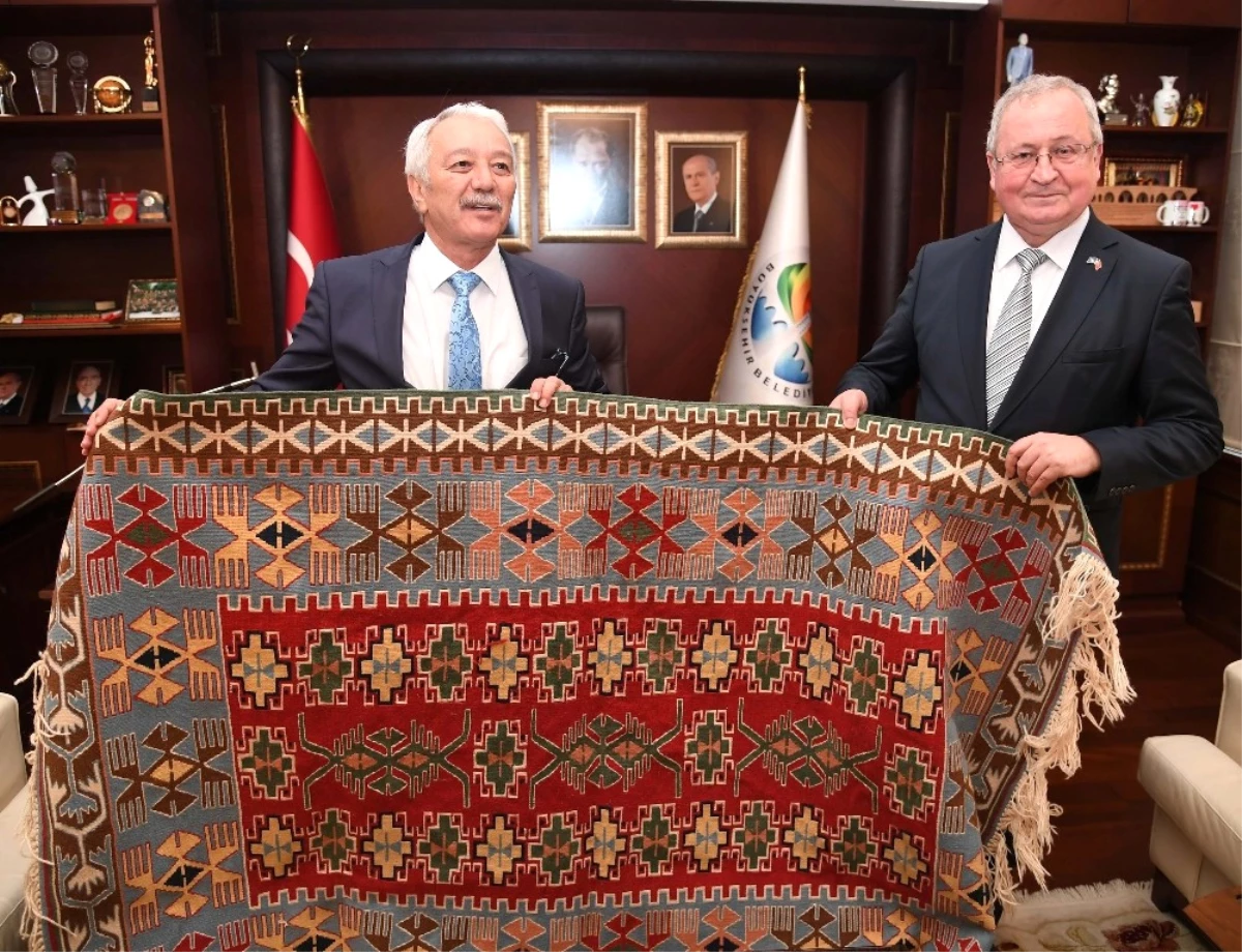 Büyükelçi Sipahui: "Kosova\'nın Türkiye Gibi Çok Büyük Bir Dostu Var"