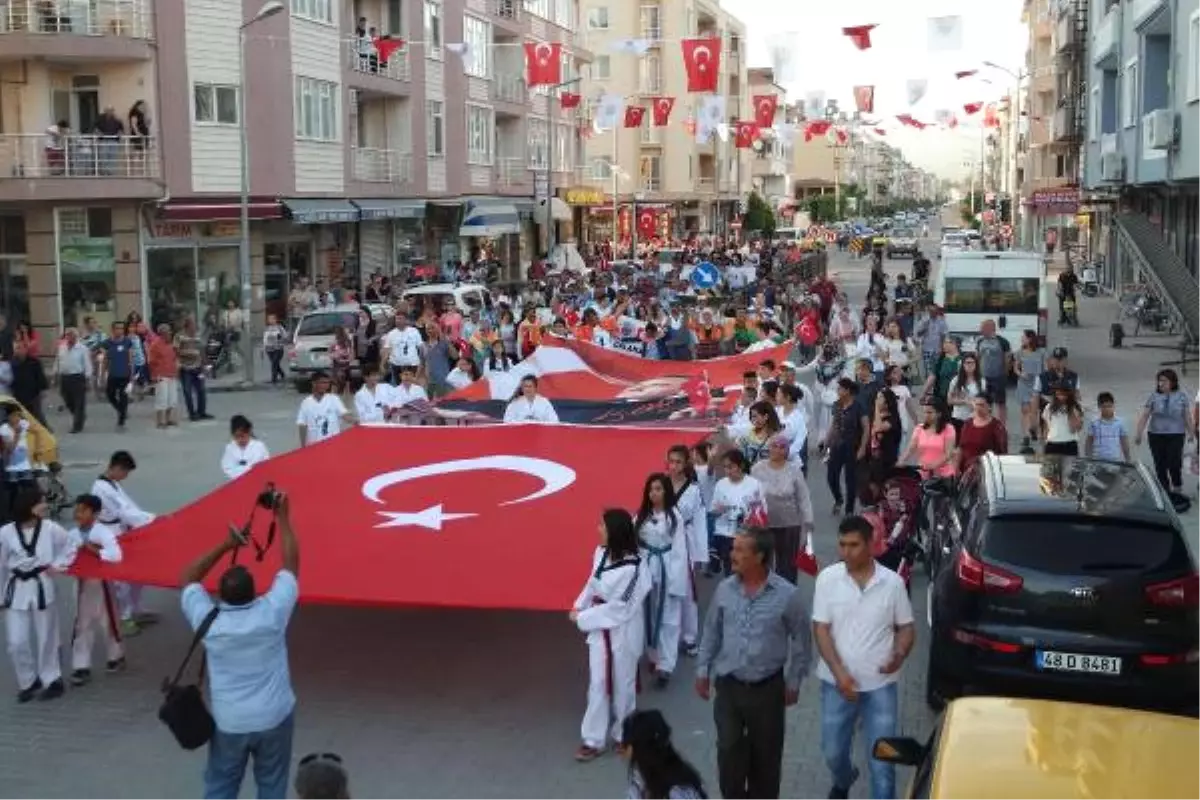 Dalaman\'da Gece Gündüz Festival Coşkusu