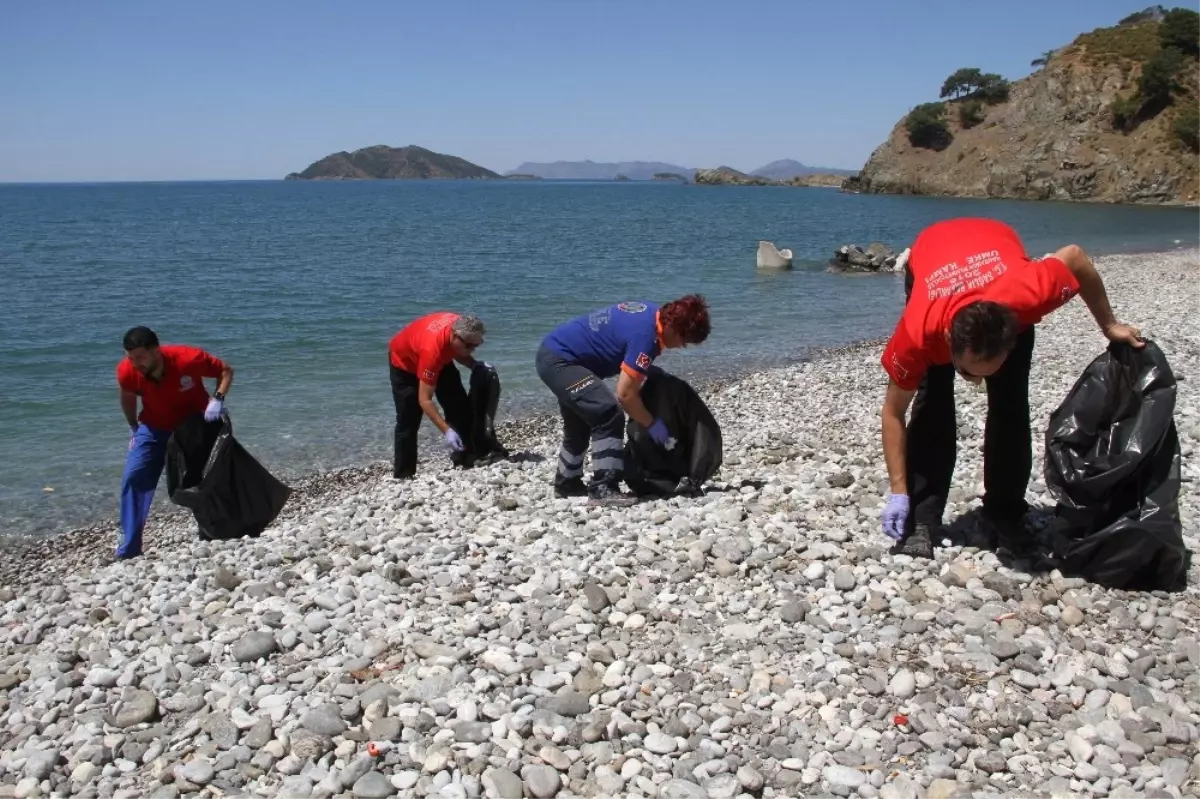 Fethiye Plajlarında Çevre Temizliği