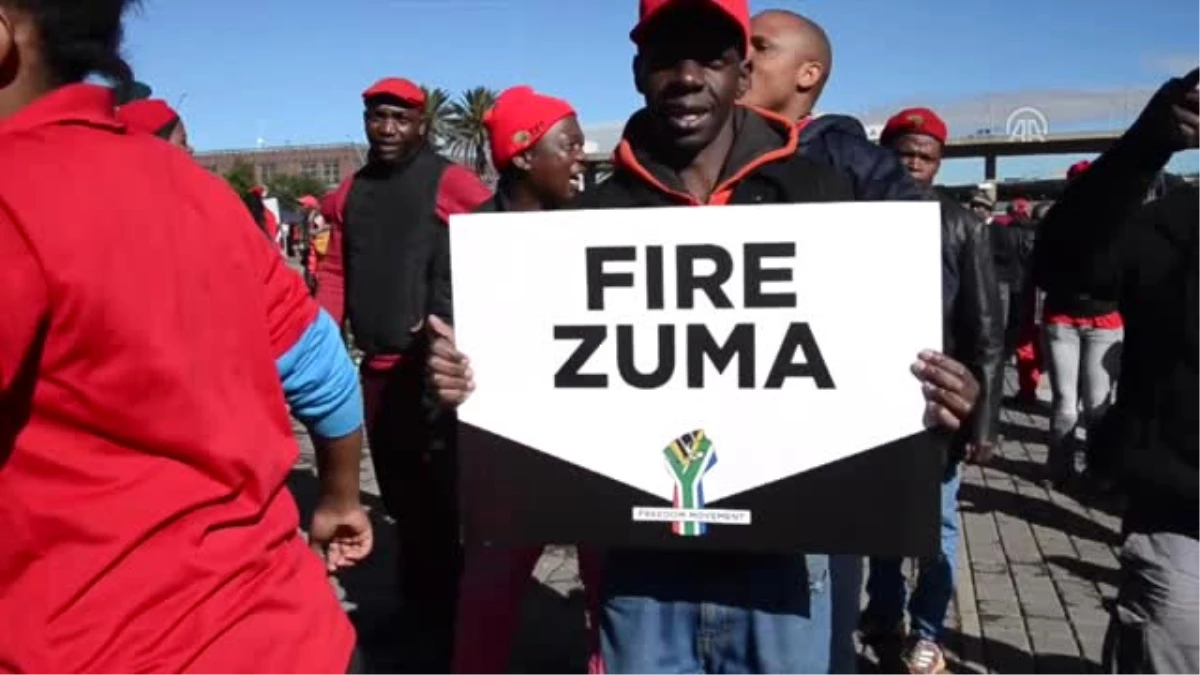 Güney Afrika\'da Devlet Başkanı Zuma Karşıtı Gösteri