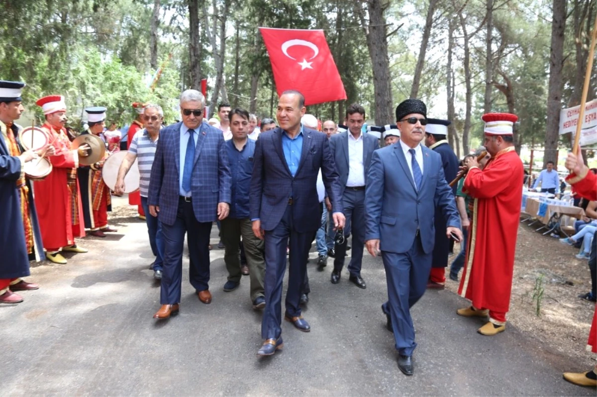 Kırım Türkleri, Ceyhan\'da Tepreş Şöleni Düzenledi