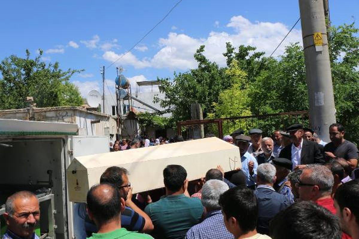 Muğla\'daki Kazada Ölen Güvenlik Görevlisi Kadın, Adıyaman\'da Toprağa Verildi